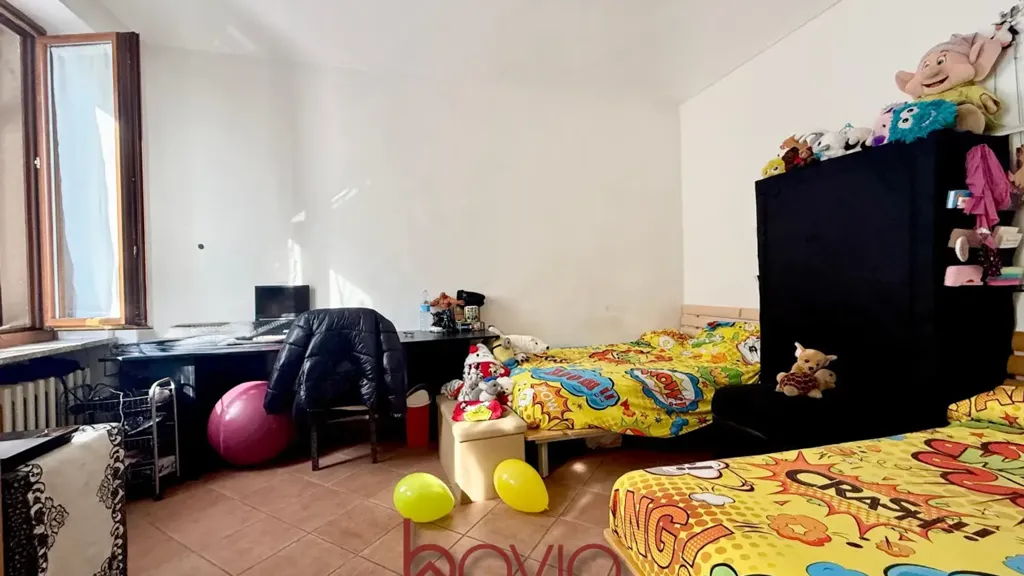 Bedrooms - Quadrilocale with Private Courtyard in Regio Parco, Turin