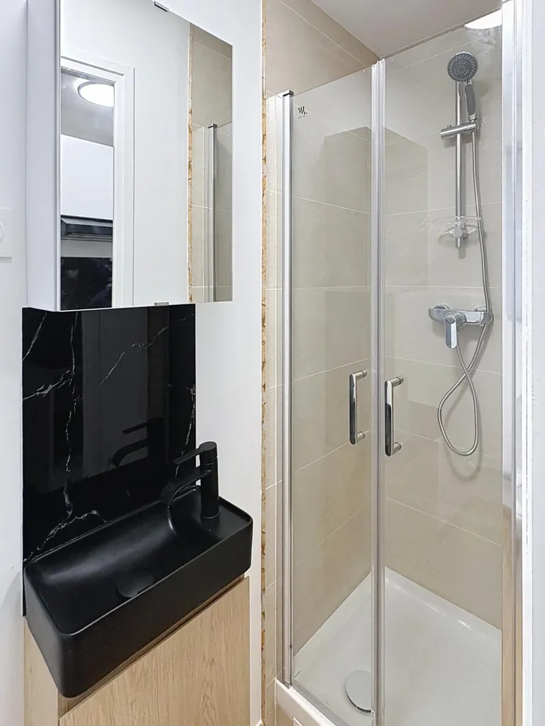 Vannitoad - Modern Studio with Private Garden in Yvelines