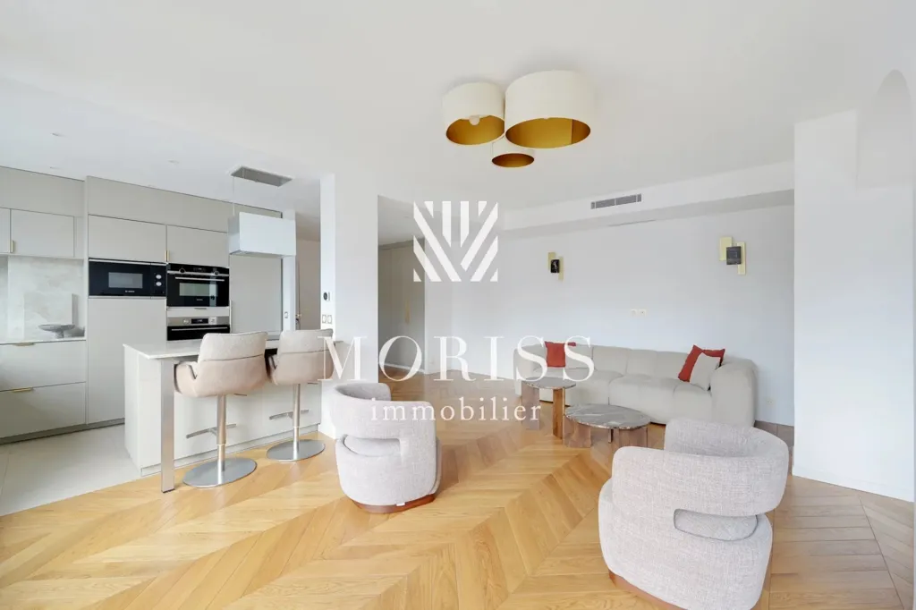 Soggiorno - 5-Piece Apartment with Balcony in Paris
