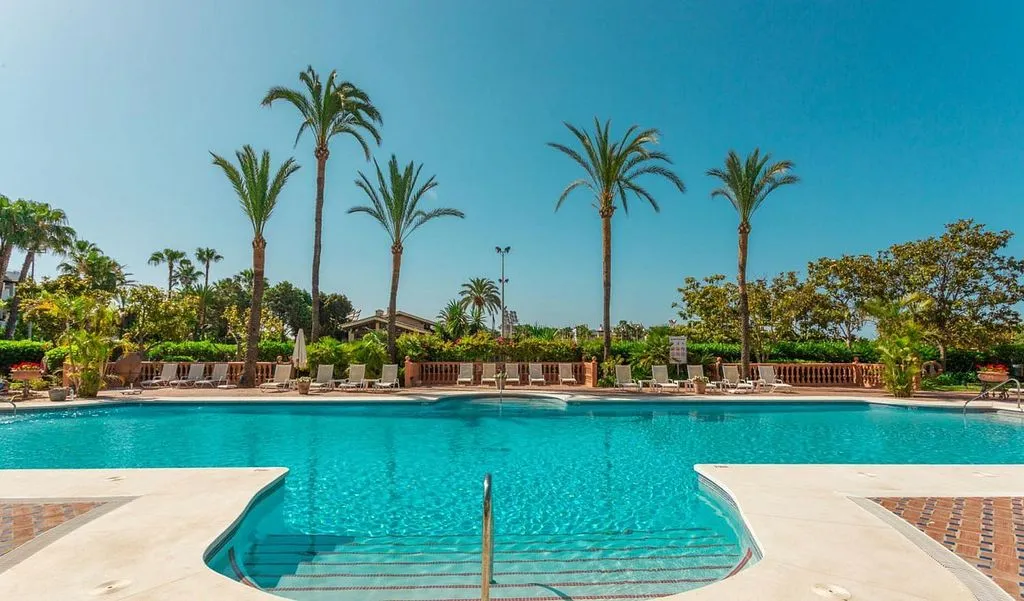 Bassein - Duplex with Pool in Marbella's Golden Mile