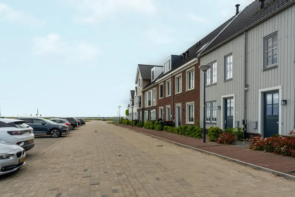 Välivaade - Modern Terraced House with Waterfront in Zeewolde