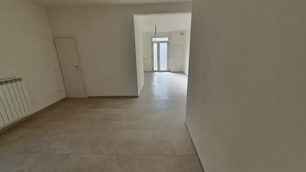 Esik - Two-Level Apartment with Private Resede in Cerreto Guidi