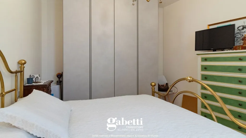 Chambres - Renovated Apartment with Single Aspect in Lanciano