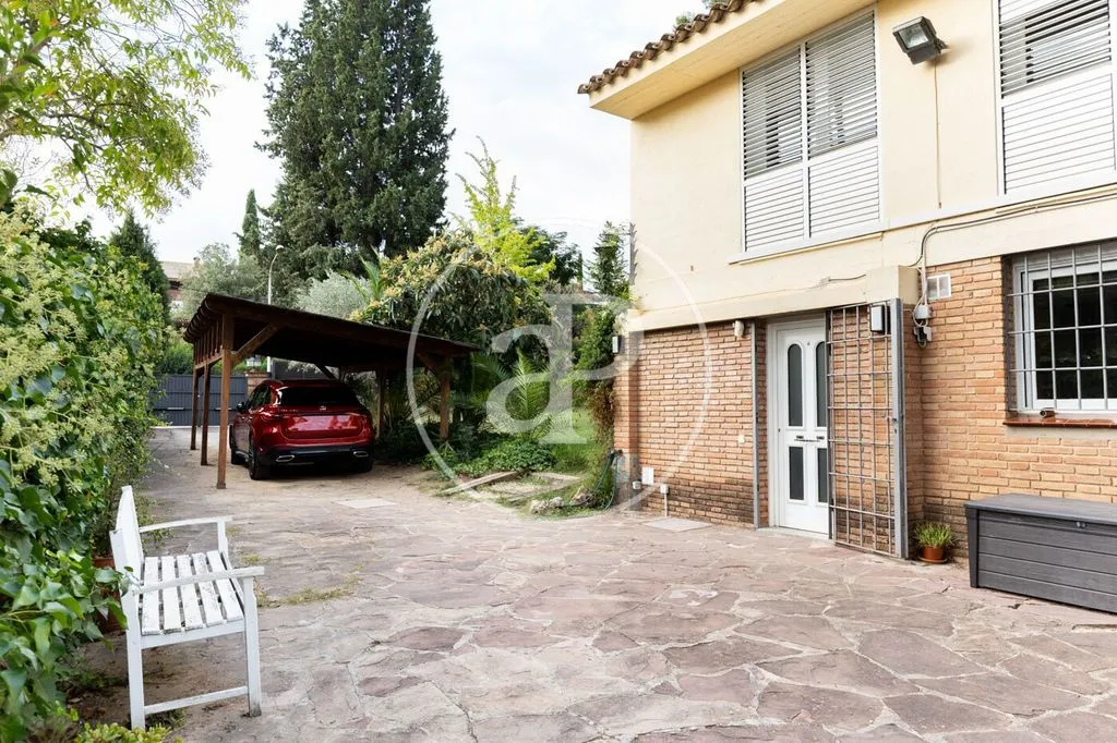 Terrazza - Luxury Villa with Pool in Bellaterra, Catalonia