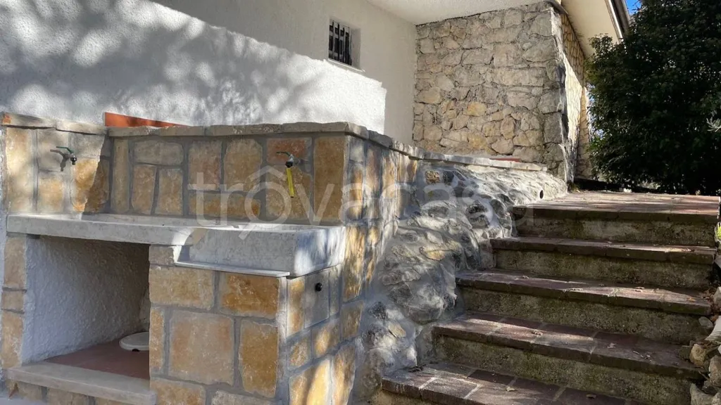 Terrasse - Modern Villa with South-West View in Orvinio