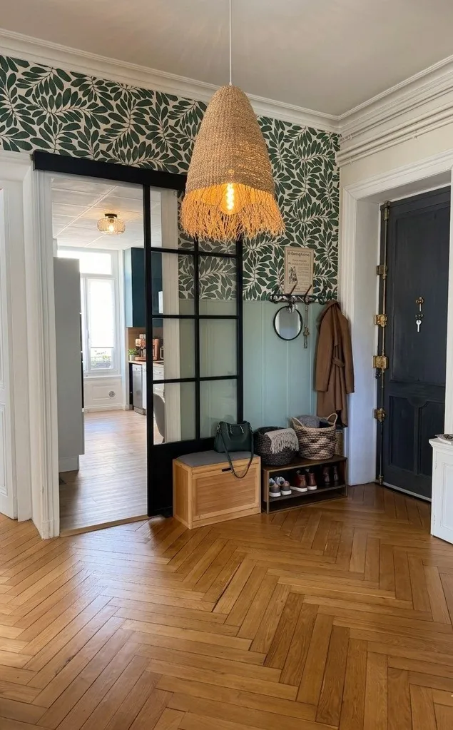 Entrée - Appartement Haussmannien avec Balcon au Centre de Saint-Étienne