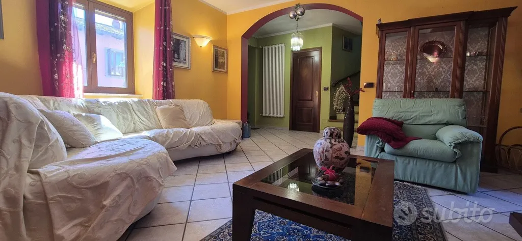 Séjour - Bifamiliar Villa with Private Garden in Frossasco