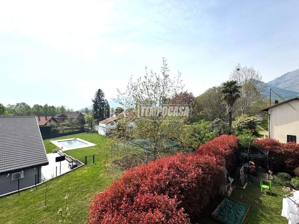 Aed - Modern Apartment with Triple Aspect View in Givoletto