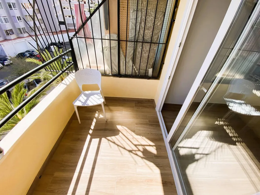 Balcon - Studios with Sea View in Cala Mayor, Palma de Mallorca
