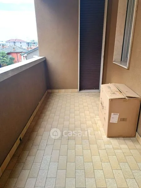 Balcone - Fully Furnished Flat with Balcony in Novara
