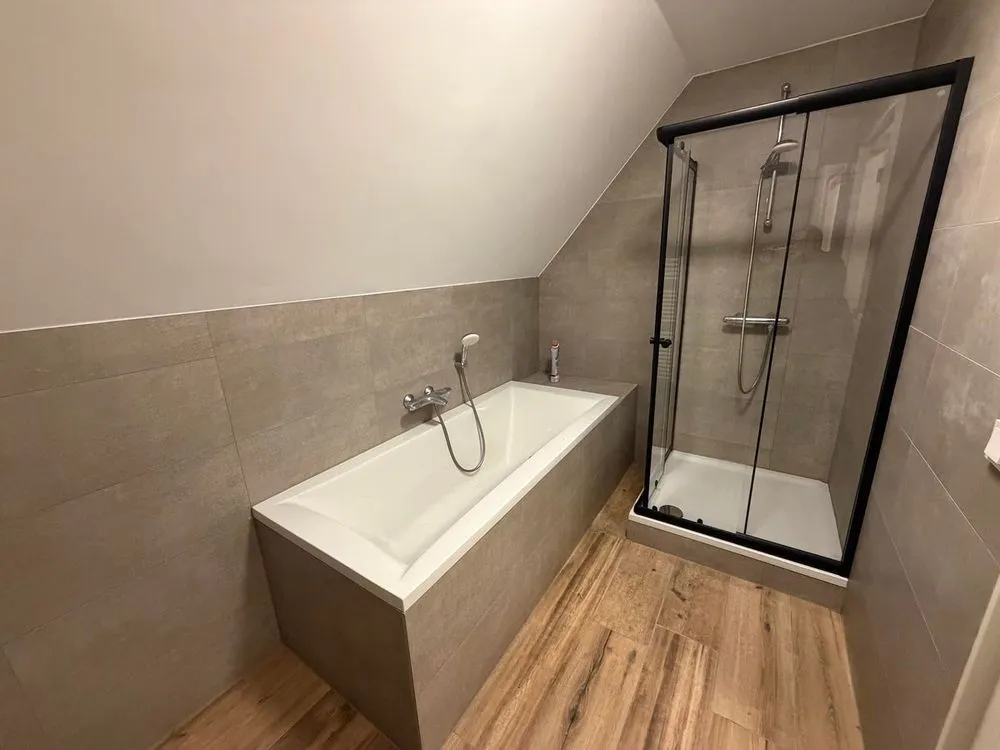 Vannitoad - Five-Room Apartment with Shared Terrace in Vught