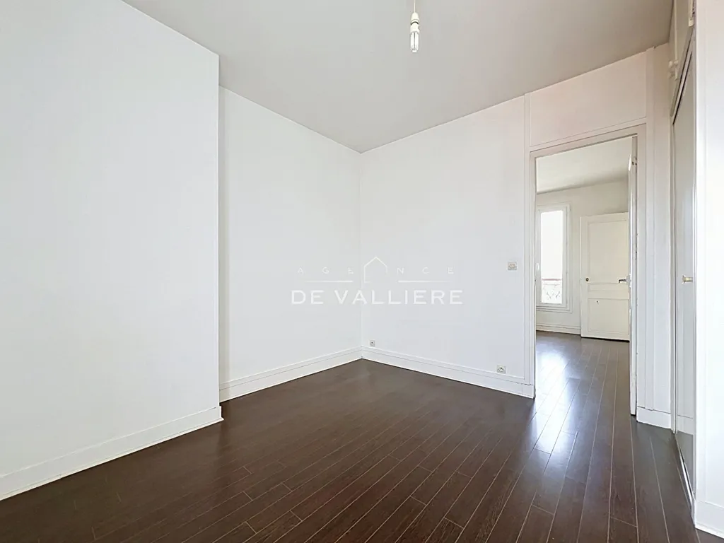 Toad - Flat with Balcony in Nanterre Centre