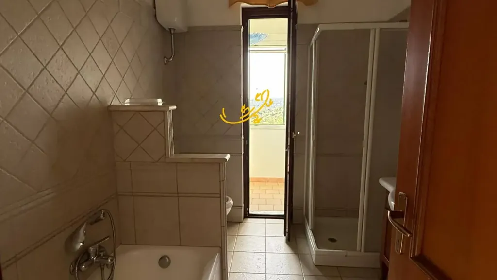 Salles de bain - Apartment with Perimeter Balcony in Ostuni