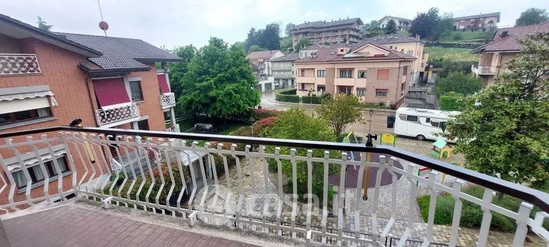 Balcon - Central Quadrilocale with Balcony in Monforte d'Alba