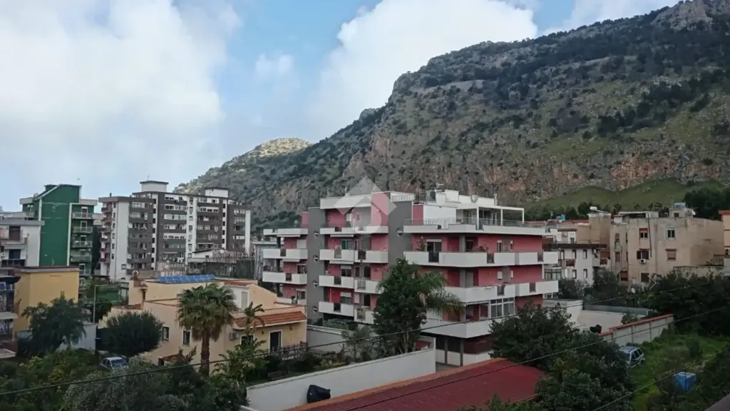 Rõdu - Modernised Apartment with Balcony in Palermo
