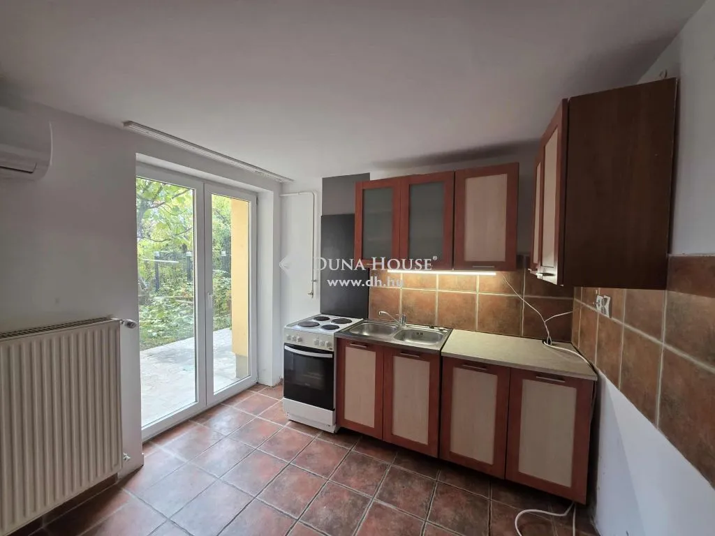 Cucina - 4-Bedroom Apartment with Garden in Pécs