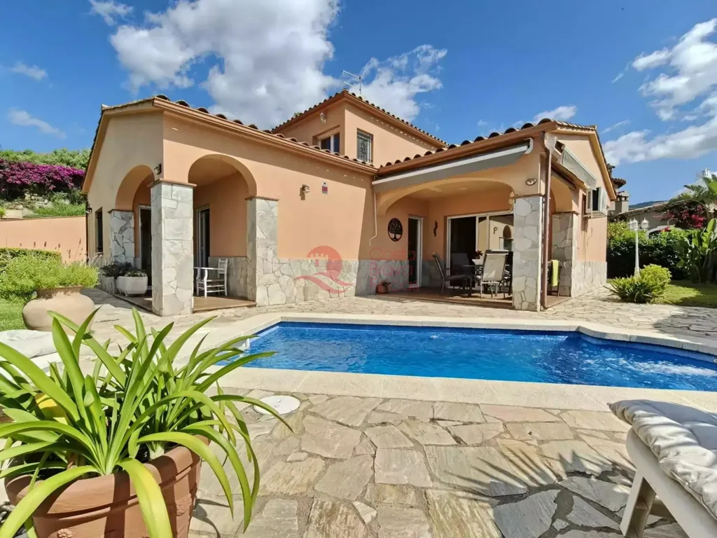 Piscine - Chalet with Sea View in Mas Pere