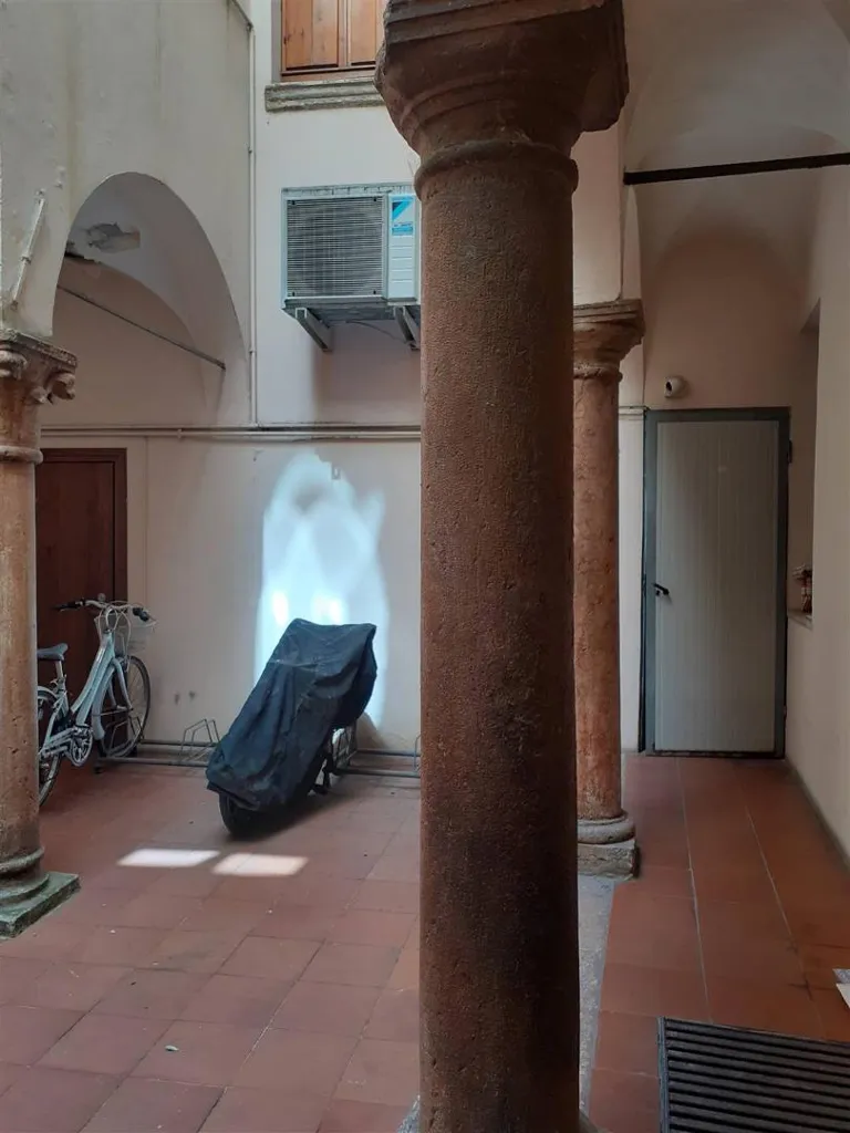 Jardin - Historic Building with Potential for Apartments in Mantova