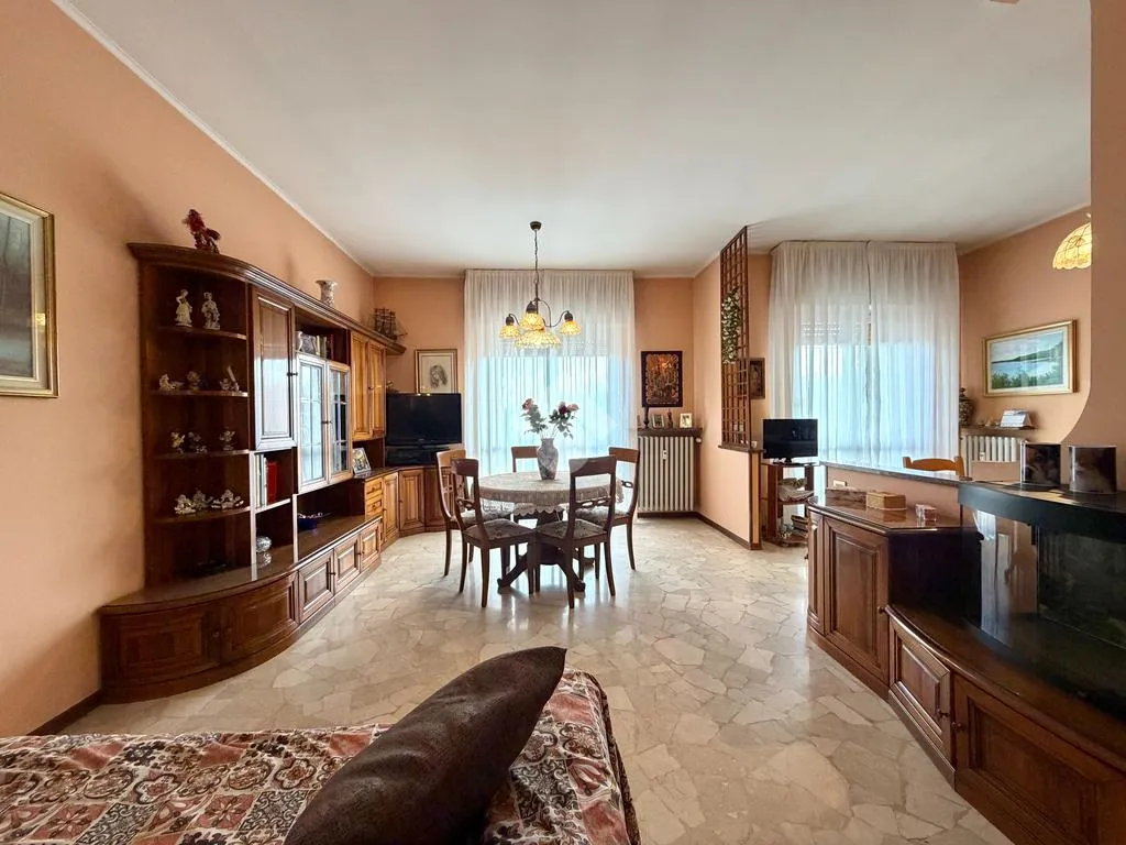 Salle à manger - Apartment with Terraces in Carvico