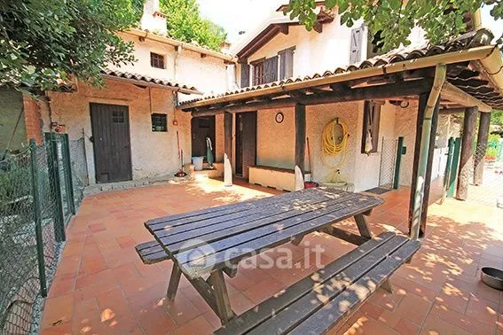 Terrasse - Rustic Casale with Garden in Vigolo