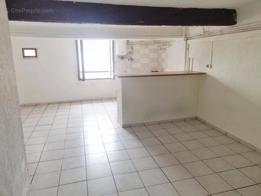 Toad - 2-Bedroom Flat with View in Draguignan Centre