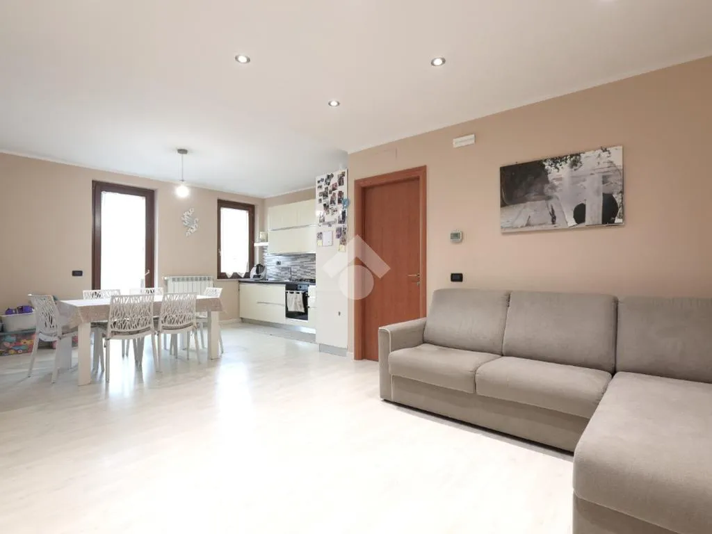 Séjour - Trilocale with Balcony in Lonato del Garda