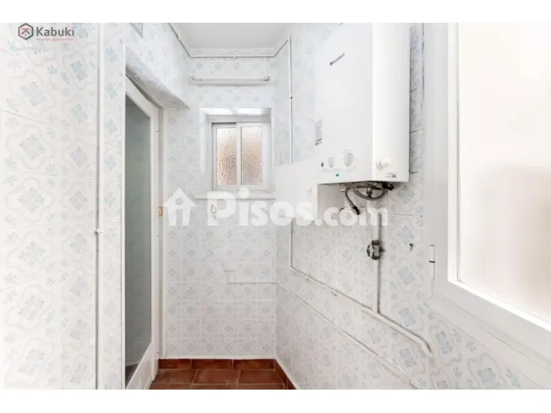 Vannitoad - Student-Friendly Flat with Balcony in Granada
