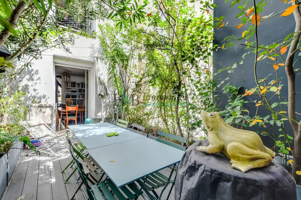 Terrasse - Duplex Familial avec Terrasse et Jacuzzi à La Villette