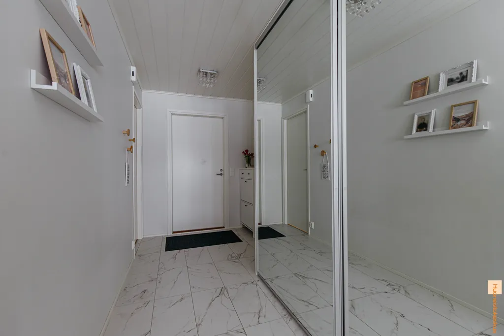 Esik - Modern 1st Floor Apartment with Sauna in Kärki