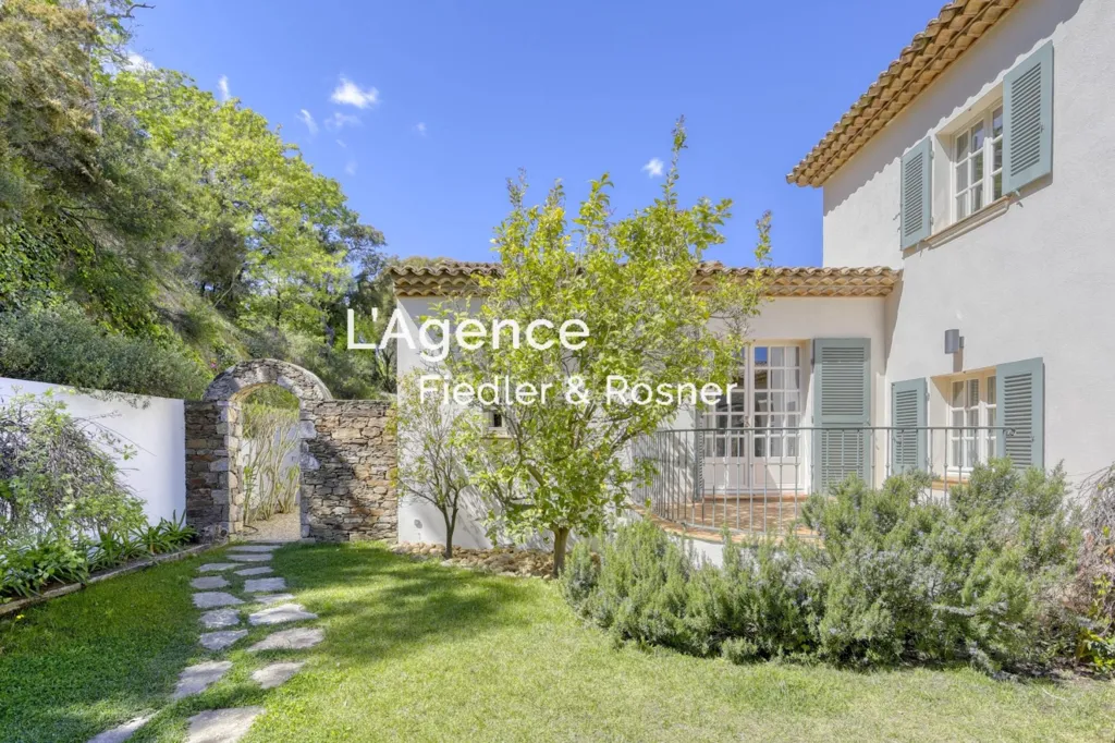 Extérieur - Villa Rénovée avec Piscine Chauffée à Ramatuelle
