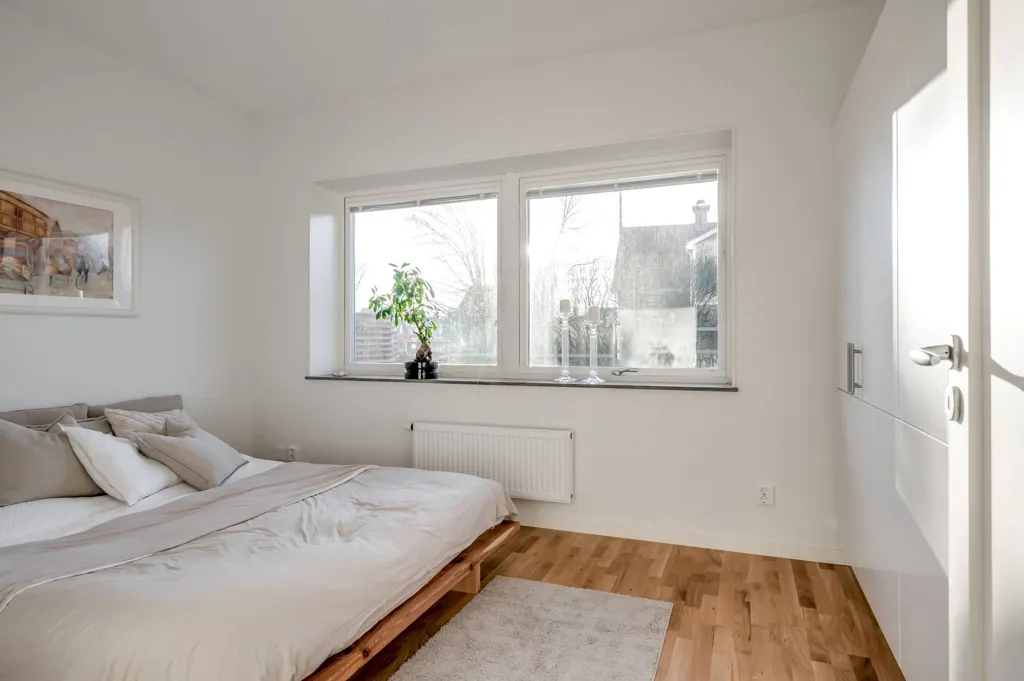 Chambres - Three-bedroom Apartment with Terrace in Sunnegatan
