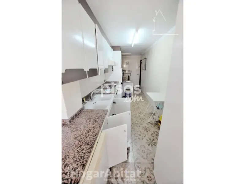 Köök - Spacious Apartment with Balcony in Malilla, Valencia