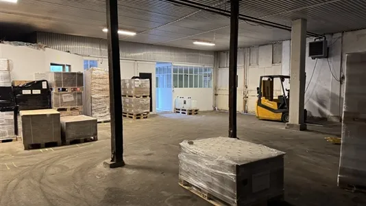 Pièces - Warehouse with Office Facilities in Herlev