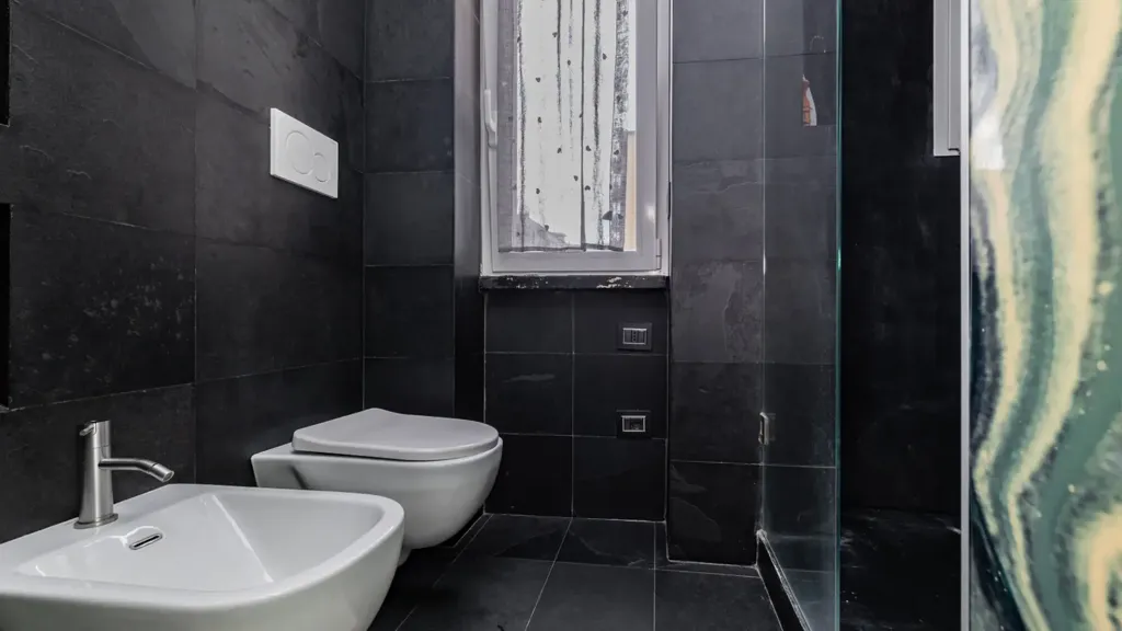 Bathrooms - Design Bilocale with Balcony in Milan