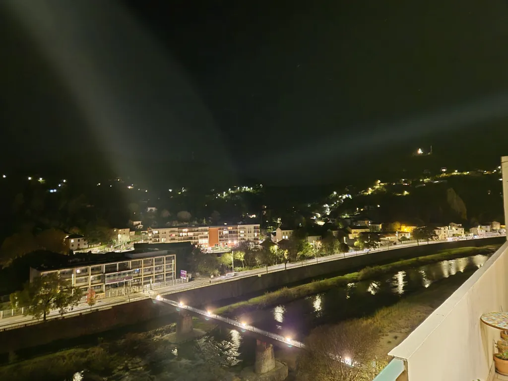 Rõdu - Top-Floor Apartment with View in Alès