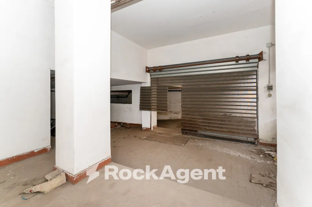 Garage - Garage with Strategic Location in Borgo, Catania