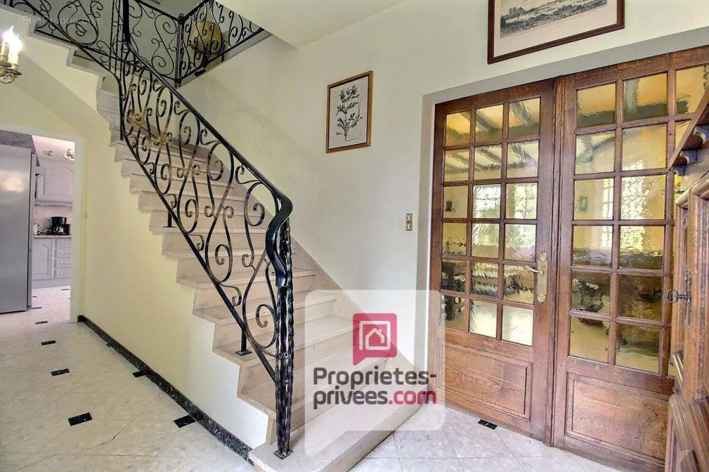 Toad - Spacious House with Pool in Amilly