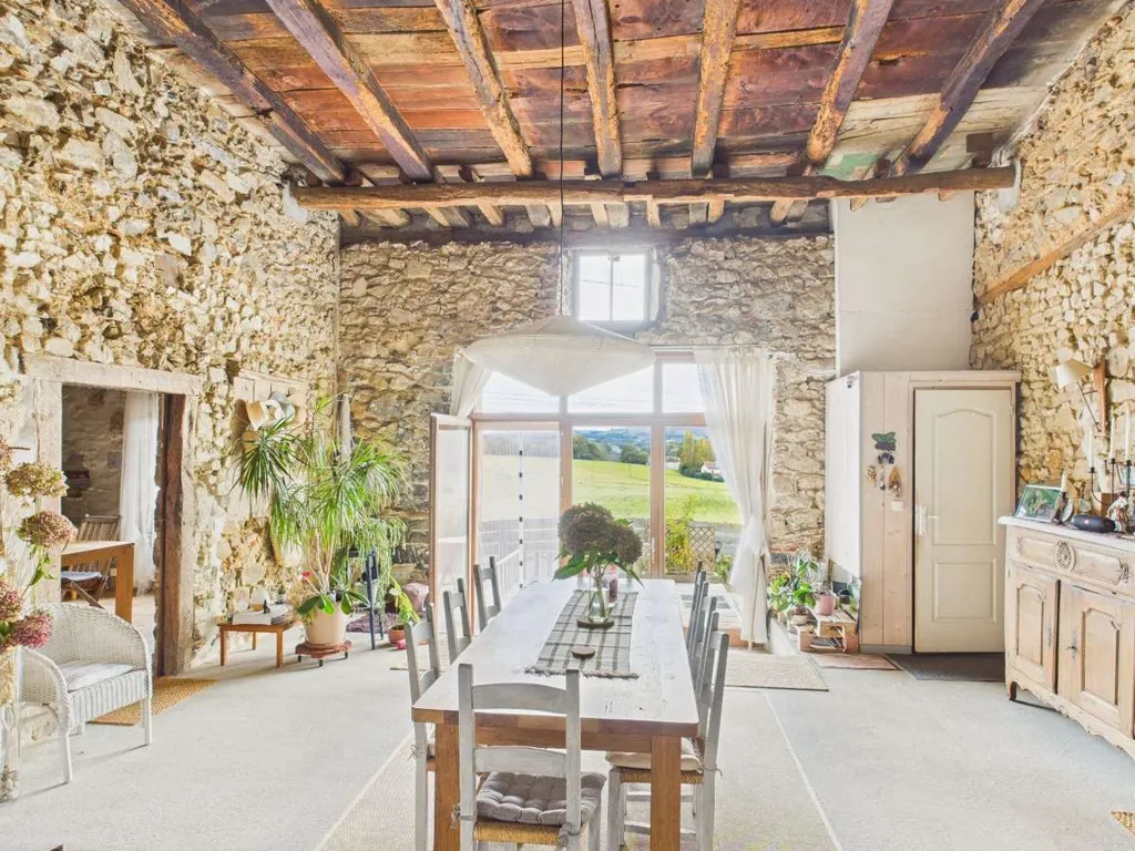 Sala da pranzo - Historic Basque Farmhouse with Gîte in Hasparren
