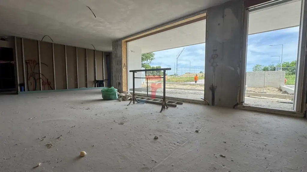 Rooms - New Construction Apartment with Private Garden in Stra