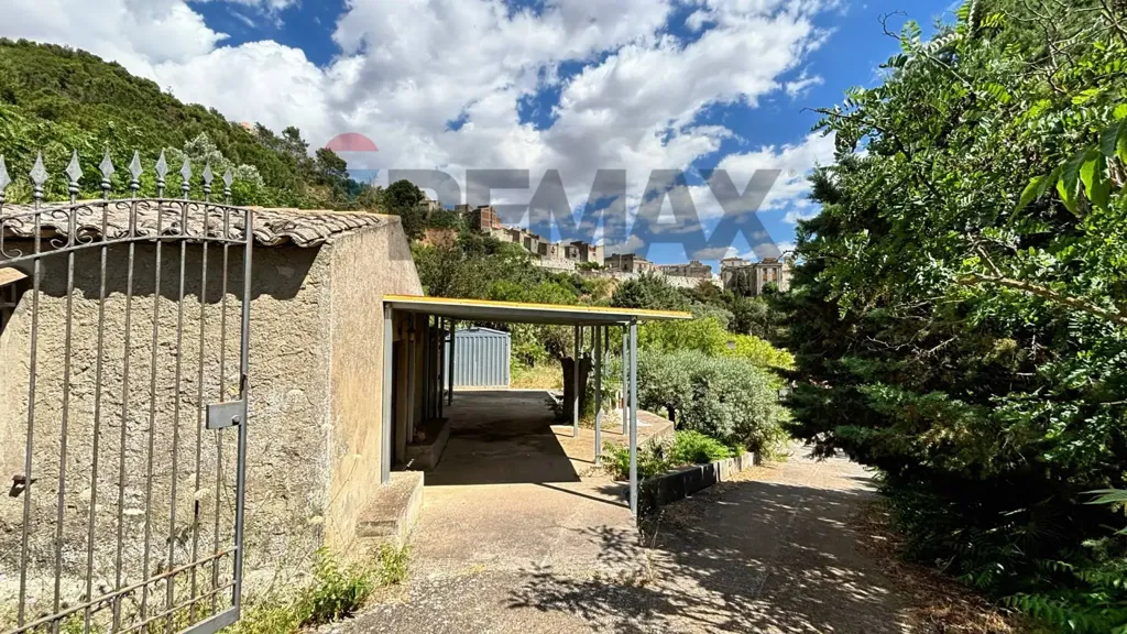 Aed - Villa with Olive Grove in Alimena