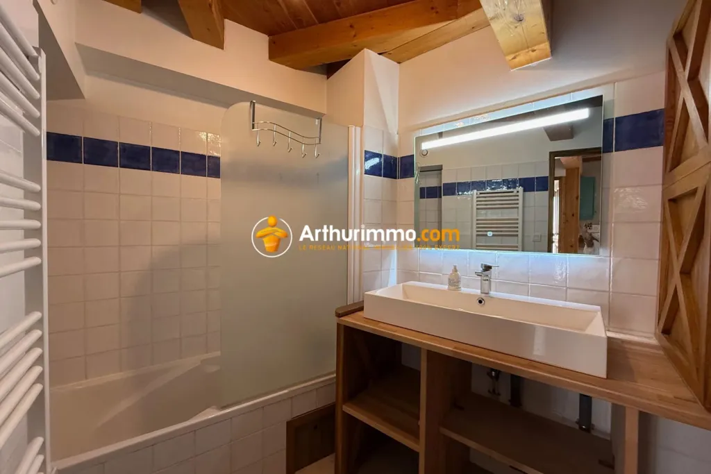 Vannitoad - Renovated Duplex in Guillestre Centre