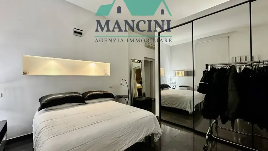 Chambres - Historic Townhouse with Terrace in Jesi
