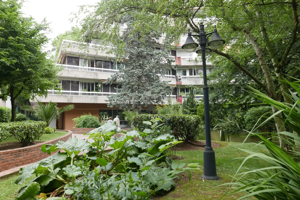 Jardin - Appartement avec Balcon dans Résidence Services Seniors à Paris