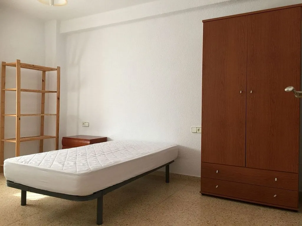 Magamistoad - Furnished Flat with Balcony in Benimaclet