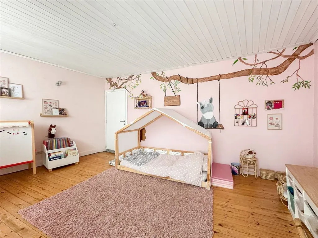 Bedrooms - Traditional House with Garden in Ressaix