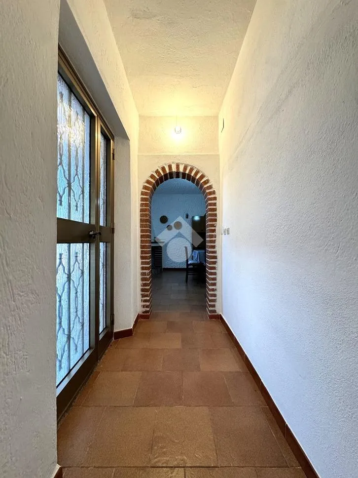Esik - Villa with Garden near Siniscola Beaches