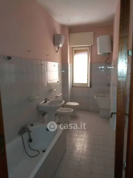 Vannitoad - Apartment with City View in Angri