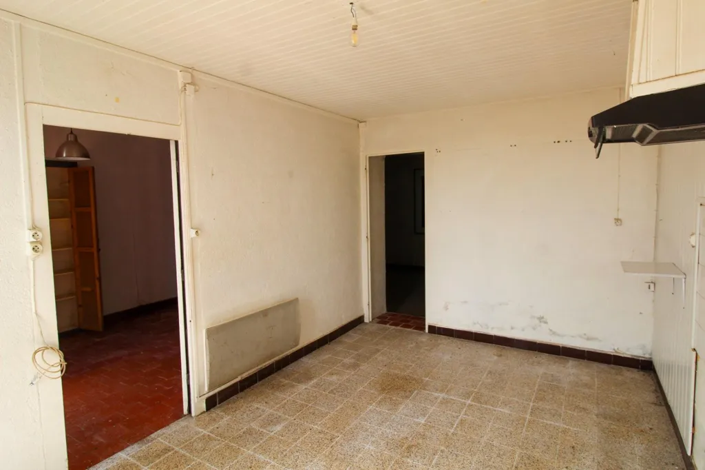 Cucina - Renovated Cottage with Garden in Génelard