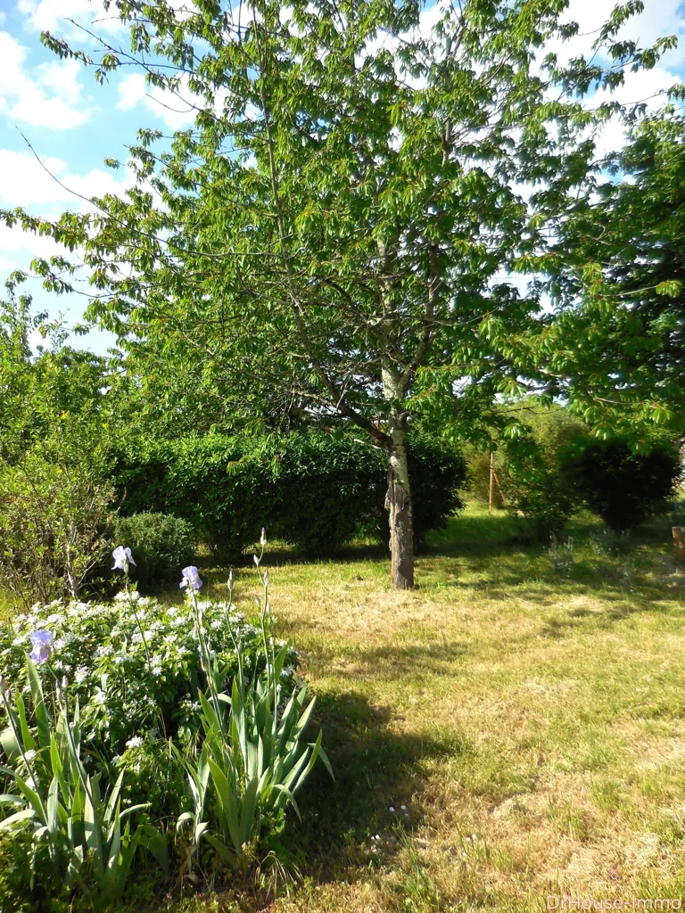 Aed - Charming Townhouse with Garden in Jouhet