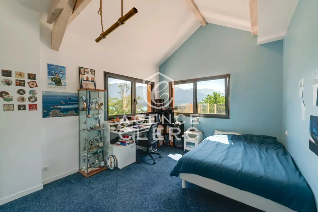 Chambres - Propriété Contemporaine avec Vue Lac à Sevrier
